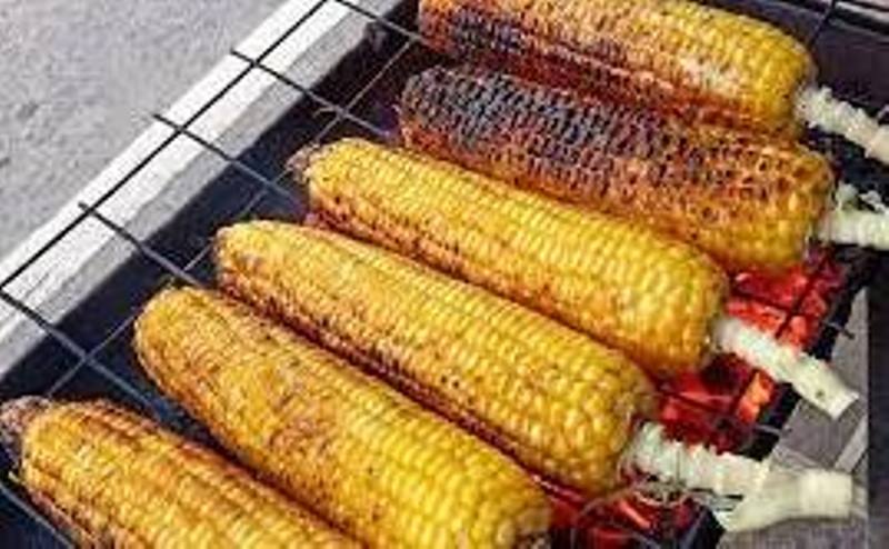 Ini Sebabnya, Malam Tahun Baru Identik Dengan Jagung Bakar