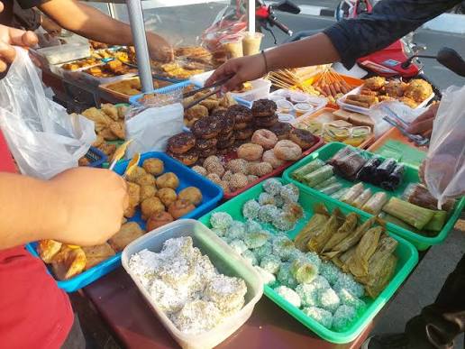 Primadona Meja Buka Puasa: Mengapa Gorengan Selalu Jadi Incaran Utama?