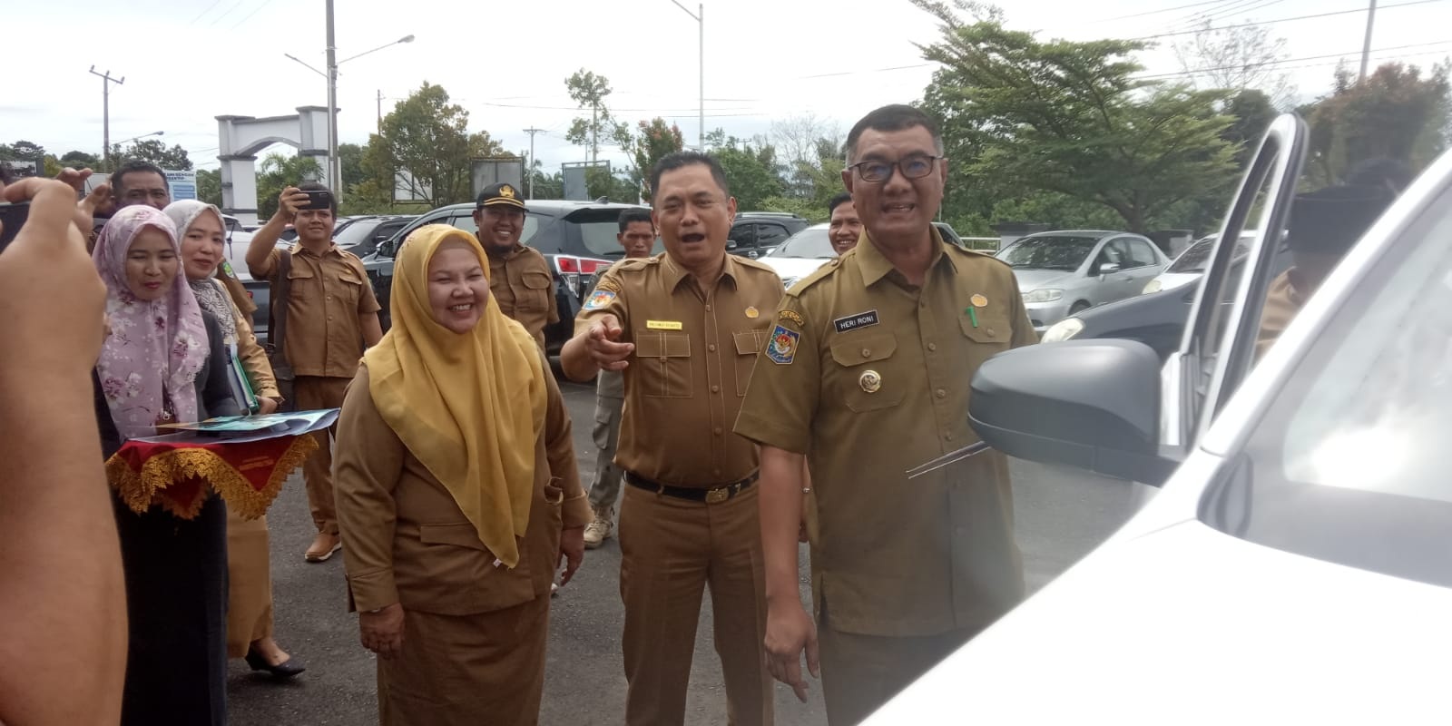 Benteng Bagikan Mobil Ambulance  ke Daerah Sulit Diakses