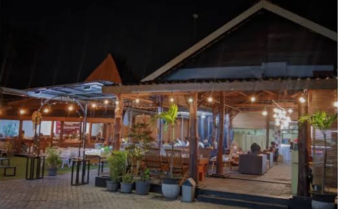 10 Tempat Kuliner Terkenal di Bojonegoro Yang Enak Dan Banyak Dikunjungi 