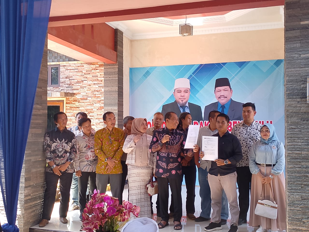 200 Kepala Desa Terang-Terangan Hadir Konsolidasi dan Mendukung Helmi Hasan - Mian di Pilgub Bengkulu 