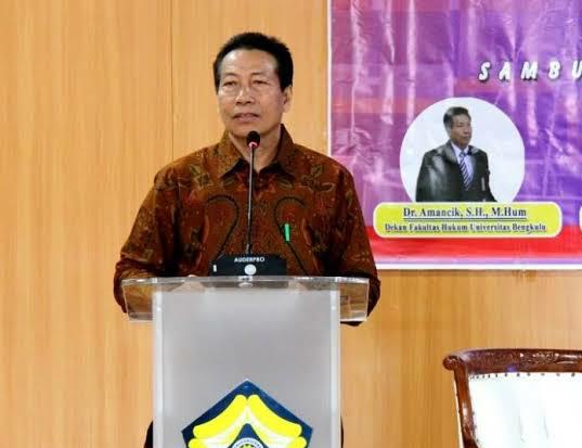 Dekan FH UNIB Amancik Sukses Bawa 3 Prodi Terakreditasi Internasional 