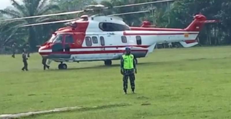  Heboh, Tiga Helikopter Kitari Langit Kota Seluma