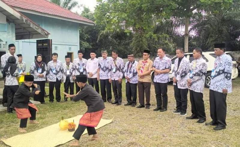 Gelar Konferensi Kerja Kabupaten, PGRI Seluma Letakkan Batu Pertama Pembangunan Rumah Singgah