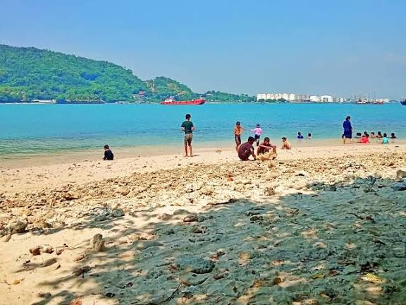 Pulau Merak Kecil: Petualangan Singkat Menuju Surga Tersembunyi