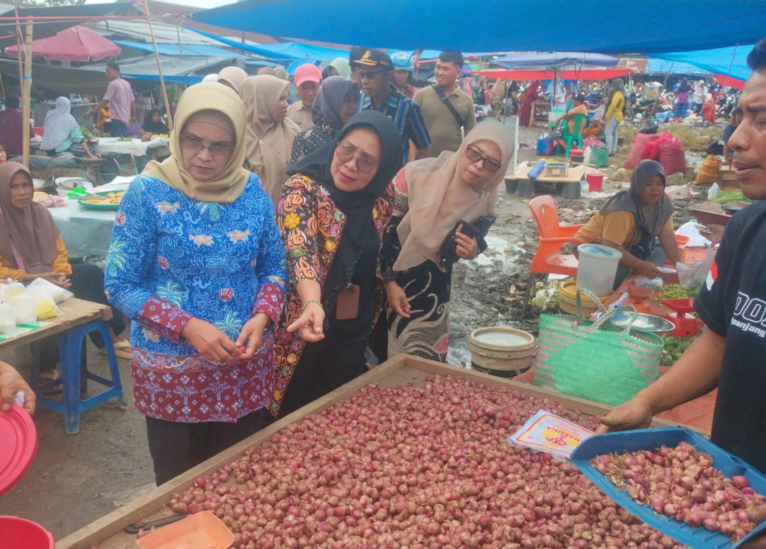 Ternyata Ini Tujuan Wasri Wabup Mukomuko Turun Langsung ke Pasar 