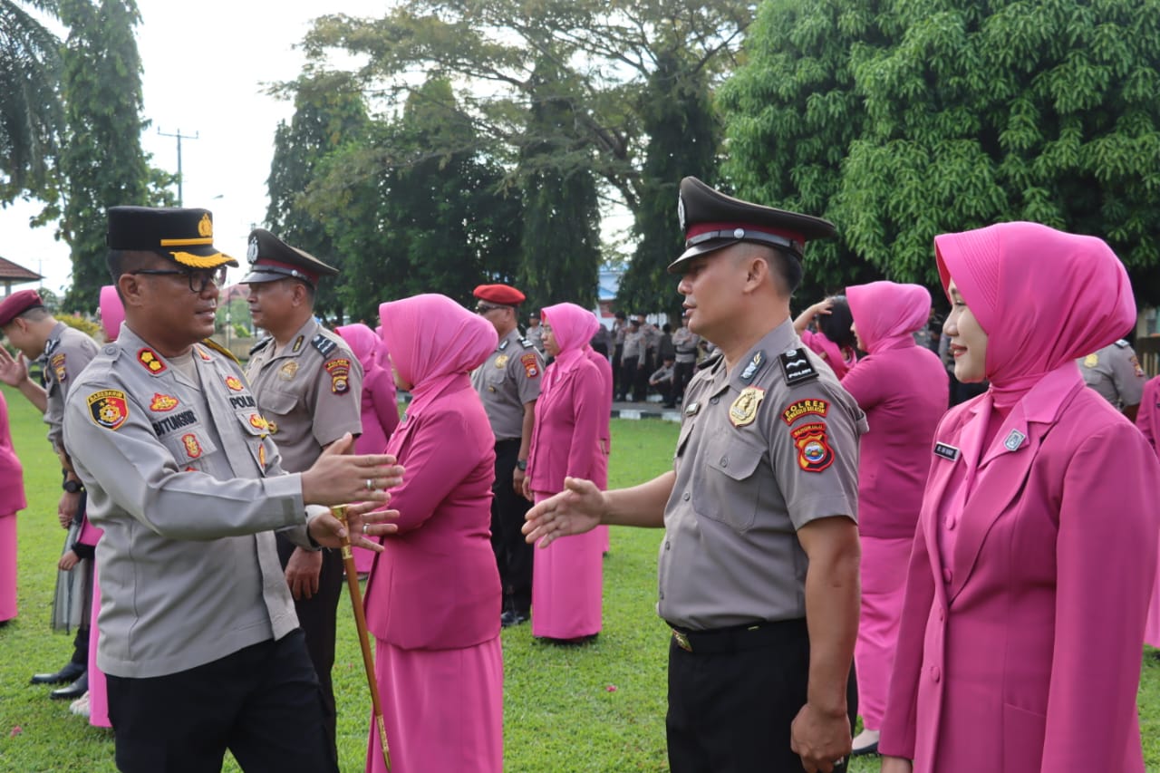 Kapolres Bengkulu Selatan AKBP Florentus Situngkir Umumkan 33 Personil Polres Bengkulu Selatan Naik Pangkat
