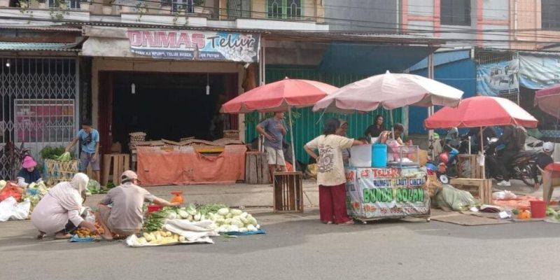 Tidak Usah Khawatir, Semua Pedagang yang Berjualan di Trotoar   Bisa Ditampung di Pasar Panorama