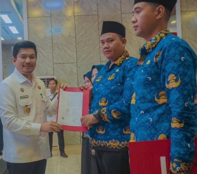 Bupati Bengkulu Utara Serahkan SK CPNS Formasi Tahun 2024