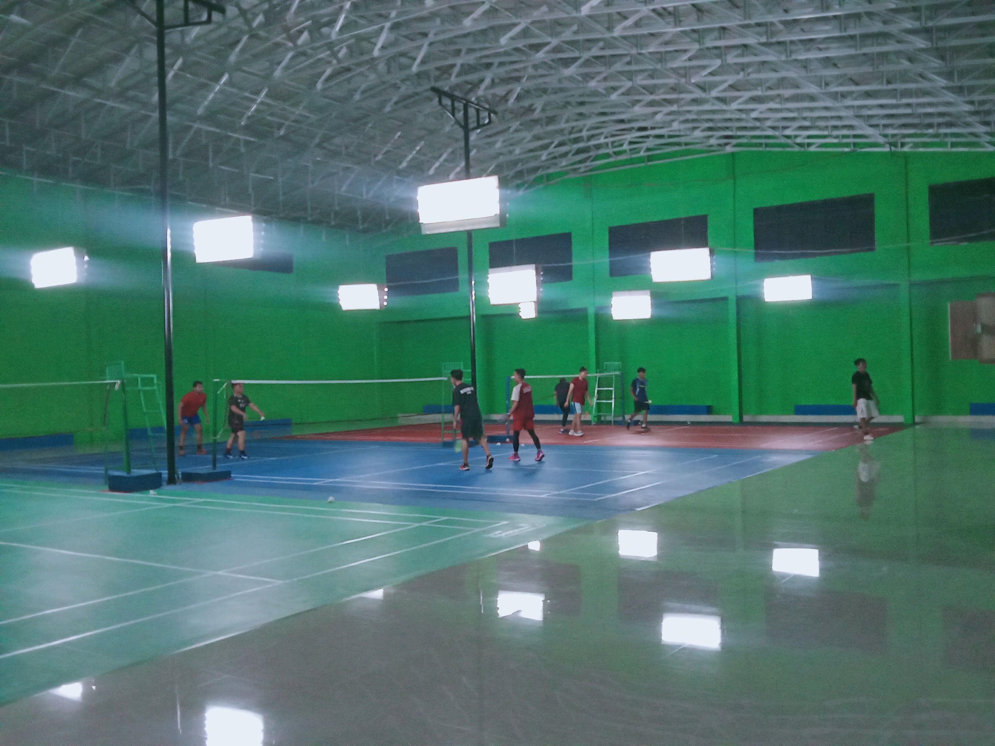 Khusus Buat Kalian Penggemar  Badminton,  Ini 3 Lapangan Bagus untuk Bermain