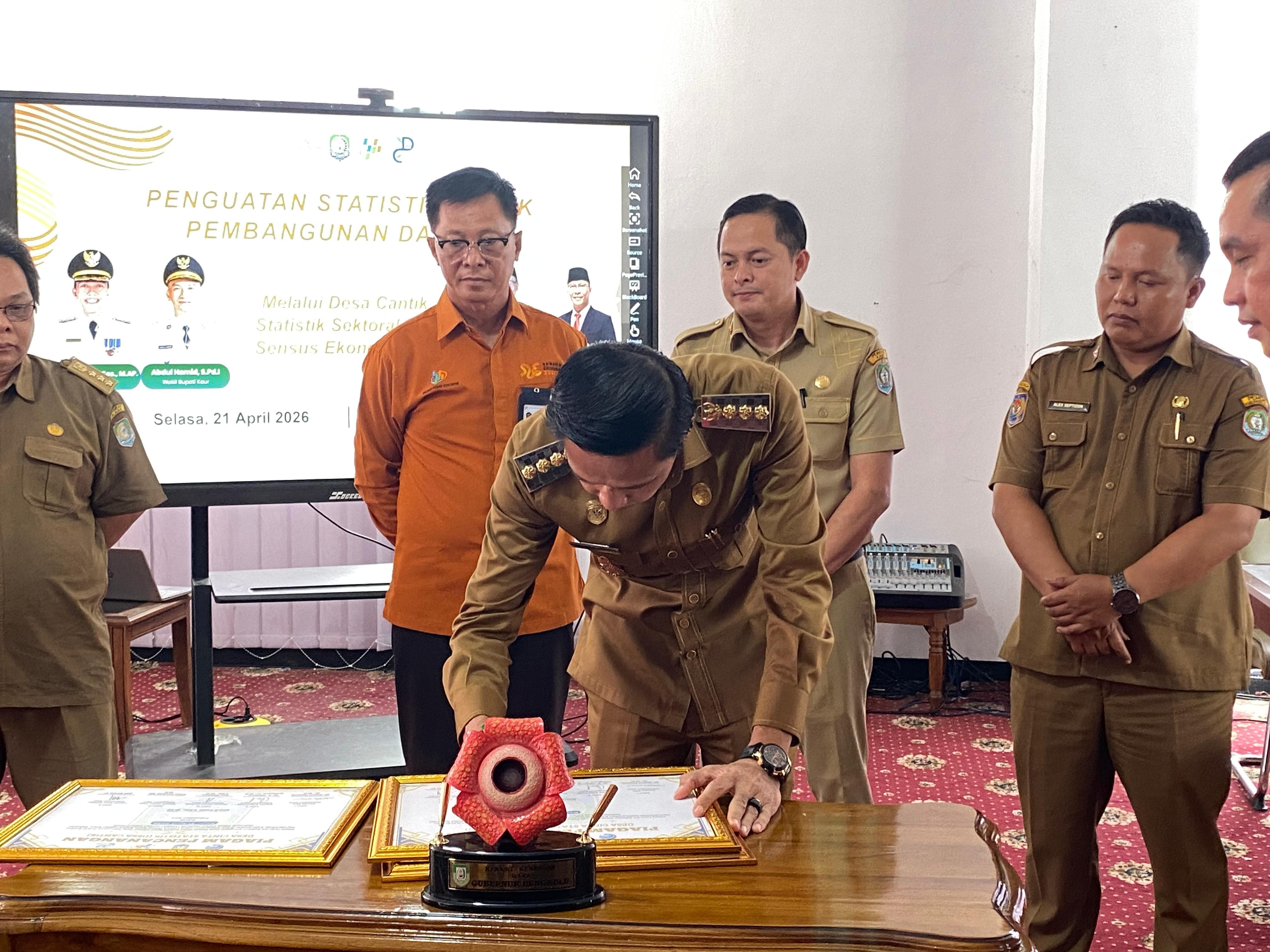 Bupati Kaur Resmikan Program Desa Cantik, Memperkuat Data Terintegrasi