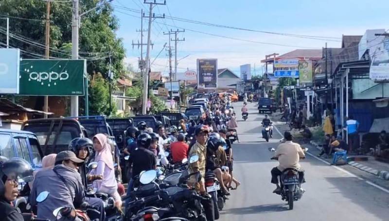 Sedang Antre Minyak, Mobil Nyaris Terbakar di SPBU Tais, Pengendara Adu Jotos