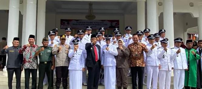 Istimewa, Bupati   Mian Lantik 19 Orang Penjabat  Kepala Desa di Bengkulu Utara