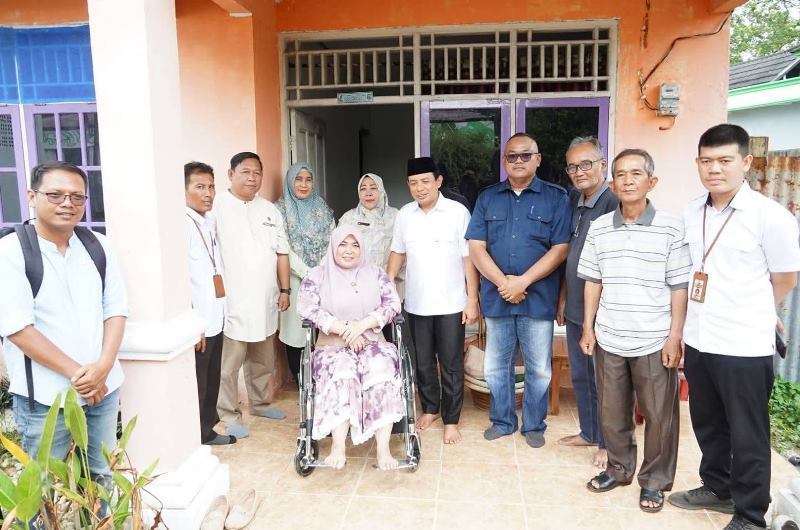 Kursi Roda  Walikota Bengkulu Membuat Warga  Bahagia