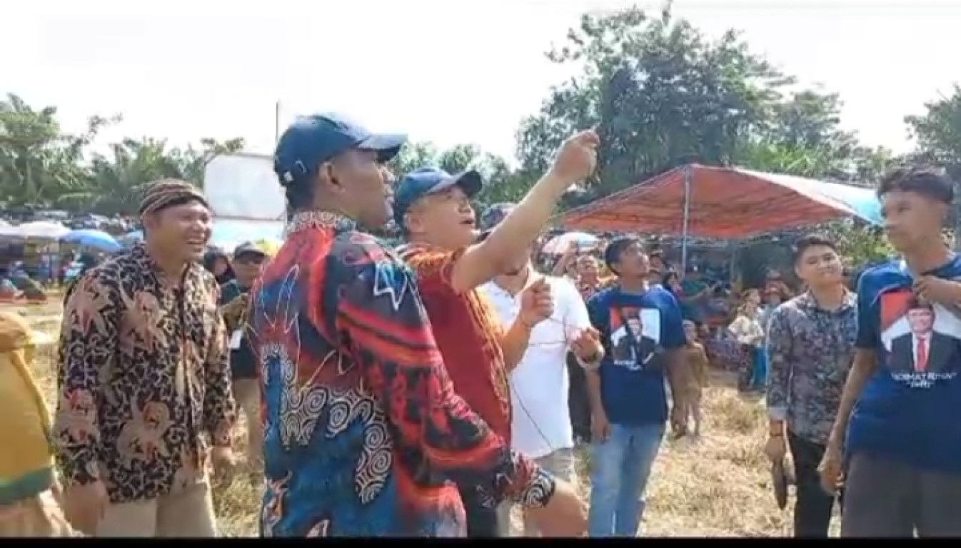 Heboh, Festival Layang-Layang Desa Srikuncoro Dibuka Sekda Bengkulu Tengah