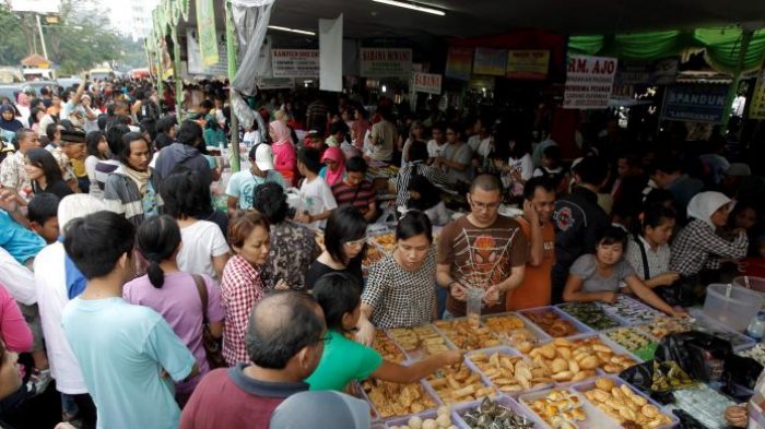 5 Tempat Berburu Takjil yang Wajib Dikunjungi di Jakarta Selama Ramadhan, Ragam Aneka Hidangan Tradisional