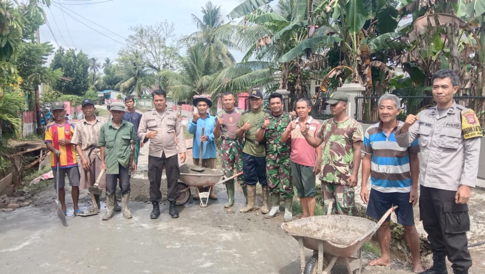 Masyarakat Lubuk Sirih Ilir Tambal Sulam Jalan