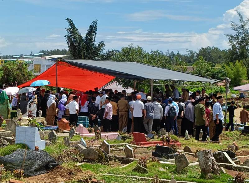 Hj. Siti Rahma Wafat,  Ibunda Mertua Wali Kota Bengkulu Terpilih Dedy Wahyudi  Dimakamkan di  Kebun Tebeng