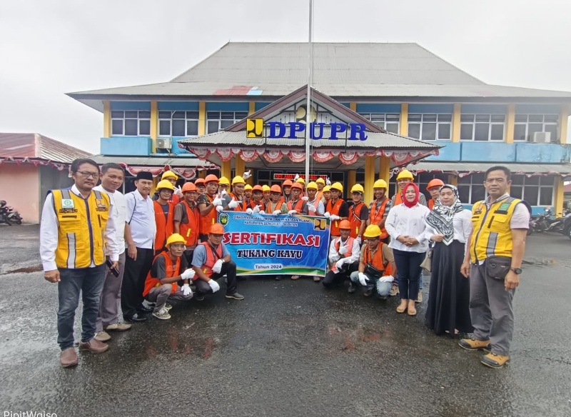 Dinas PUPR Bengkulu Selatan   Lakukan Sertifikasi  Tukang Kayu