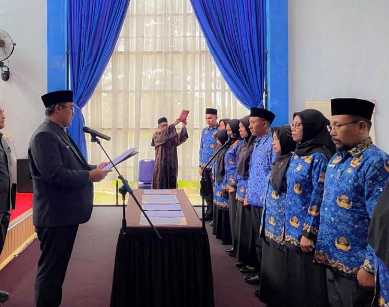 Pemkot Bengkulu Lantik 12 Guru Ahli Pertama , Siap Cetak Generasi Berkarakter 