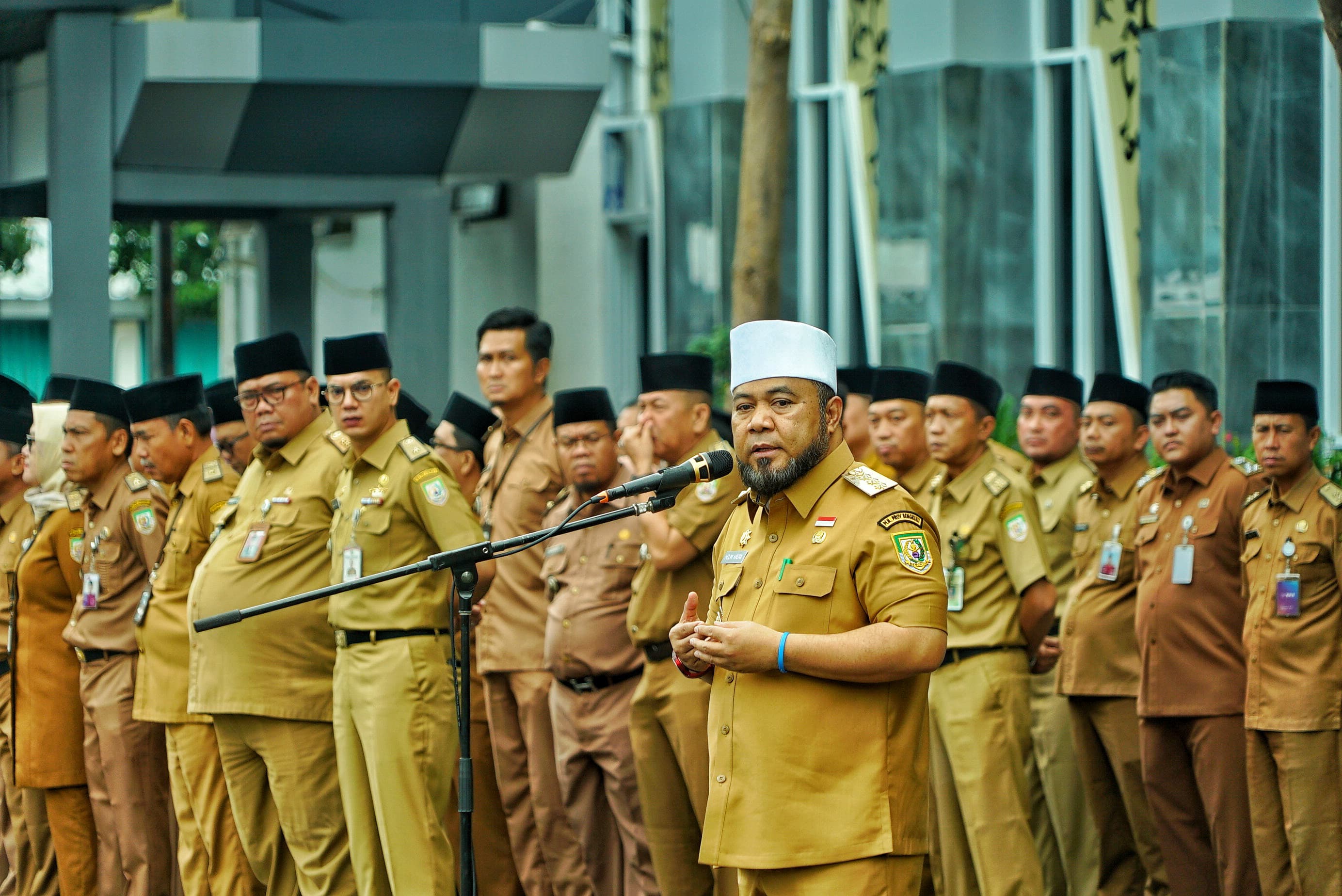 Gubernur Bengkulu, H. Helmi Hasan Siap Mutasi Pejabat di Lingkungan Pemerintah Provinsi