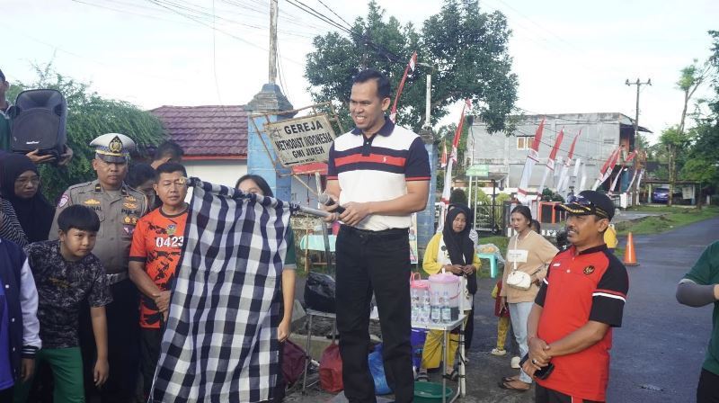 Rayakan HUT ke-20, Asisten 1 Setdakab  Bengkulu Utara Lepas Peserta Jalan Sehat RS Charitas