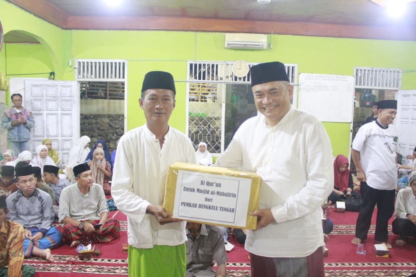 PJ Bupati Benteng  Salat  Idul Fitri di Halaman Pendopo Rumah Dinas