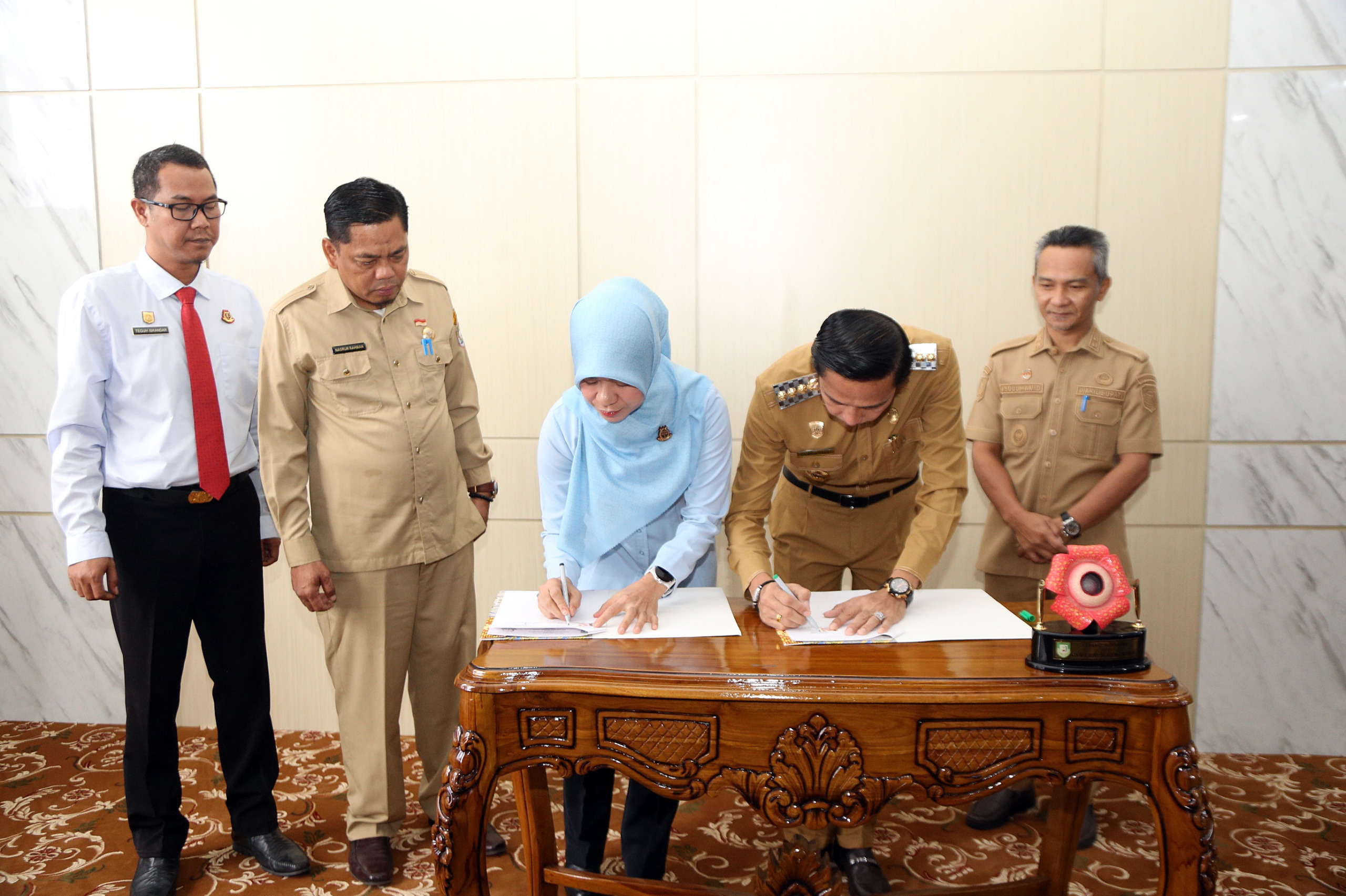 Pemda Kaur dan Kejari Kaur Teken MoU Pendampingan Hukum