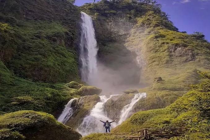 5 Rekomendasi Tempat Wisata Alam di Cianjur yang Khas, Ada Kebun Raya Cibodas Hingga Gunung Padang