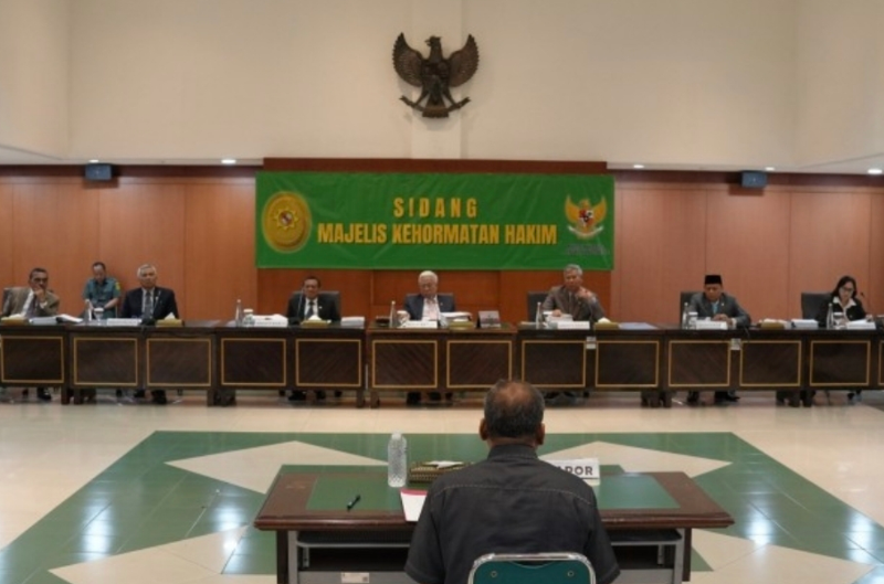  Hakim SW Terbukti Terima Uang Suap Hampir Rp 2 M dan Pengurusan Perkara