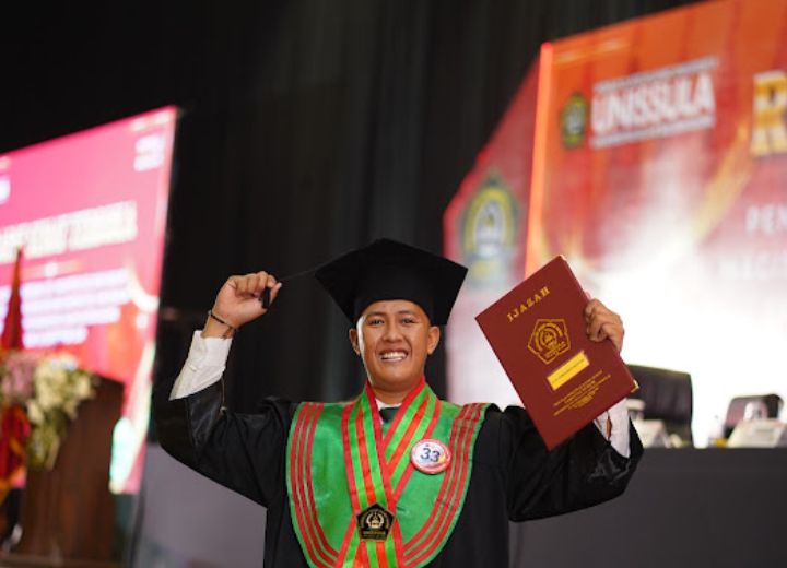 Dari Manna Menembus Batas: Kisah Ahmadianto Saputro, Doktor Muda Bengkulu di Usia 27 Tahun