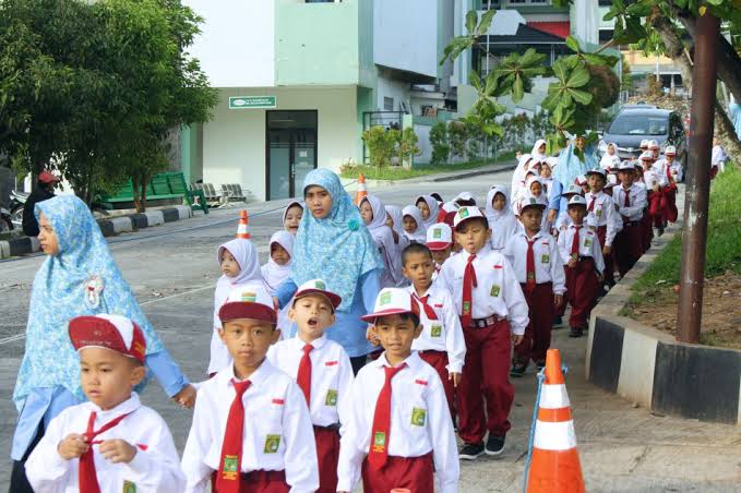 Libur Telah Usai, Ini 8 Tips Agar Anak Siap Ikut MPLS di Hari Pertama Masuk Sekolah