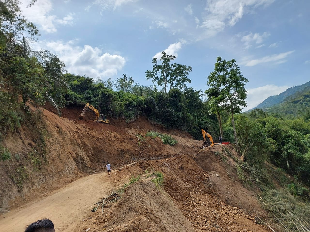 Info Terbaru Kondisi Jalan Longsor di Jalur Lintas Rejang Lebong menuju Lebong Provinsi Bengkulu