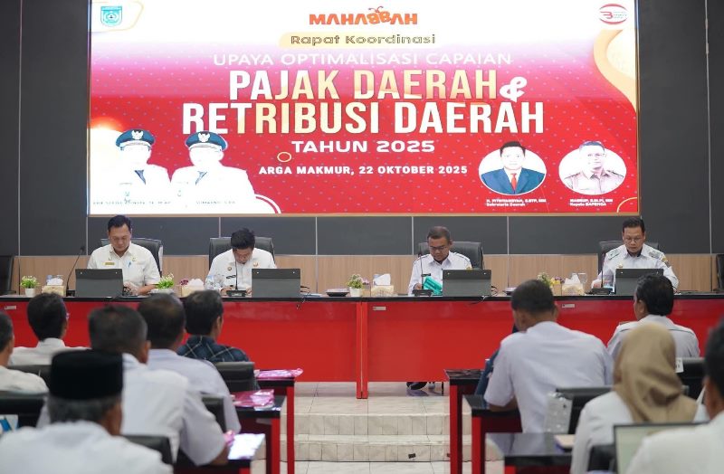 Bupati Arie  Minta Camat Segera Distribusikan SPPT, Percepat Capaian PBB P2 dan Retribusi Daerah