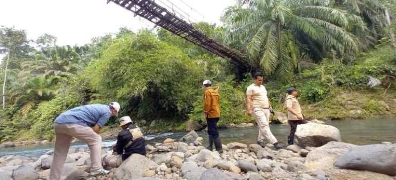 Pembangunan Jembatan Gantung Desa Simpang  Diambil Alih Pemprov