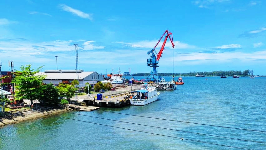 Gubernur Bengkulu Optimis Target Pengerukan Alur Pelabuhan Pulau Baai Hingga 10 Meter LWS Tercapai