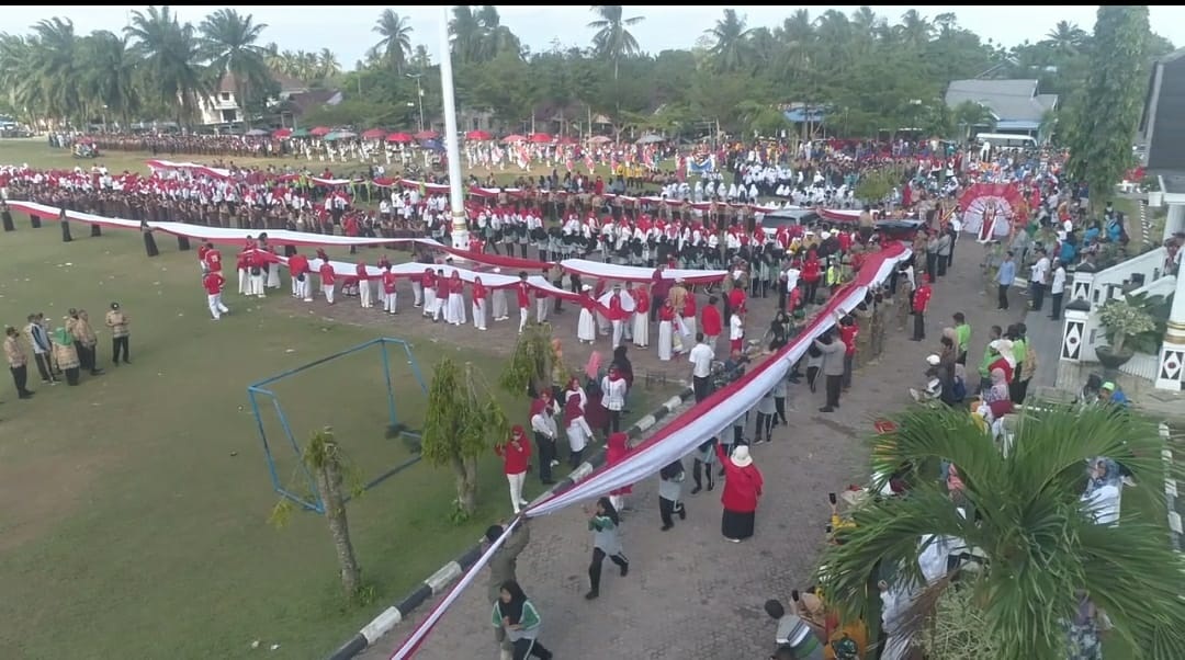 KPK Bengkulu Selatan  Bentang Bendera Terpanjang 