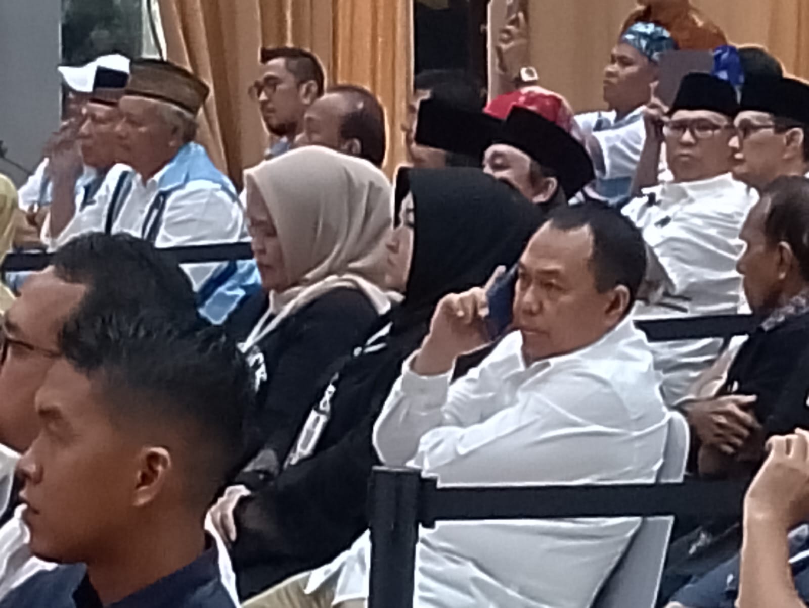 Agusrin Hadir di Debat Perdana untuk Dukung Nuragiyanti