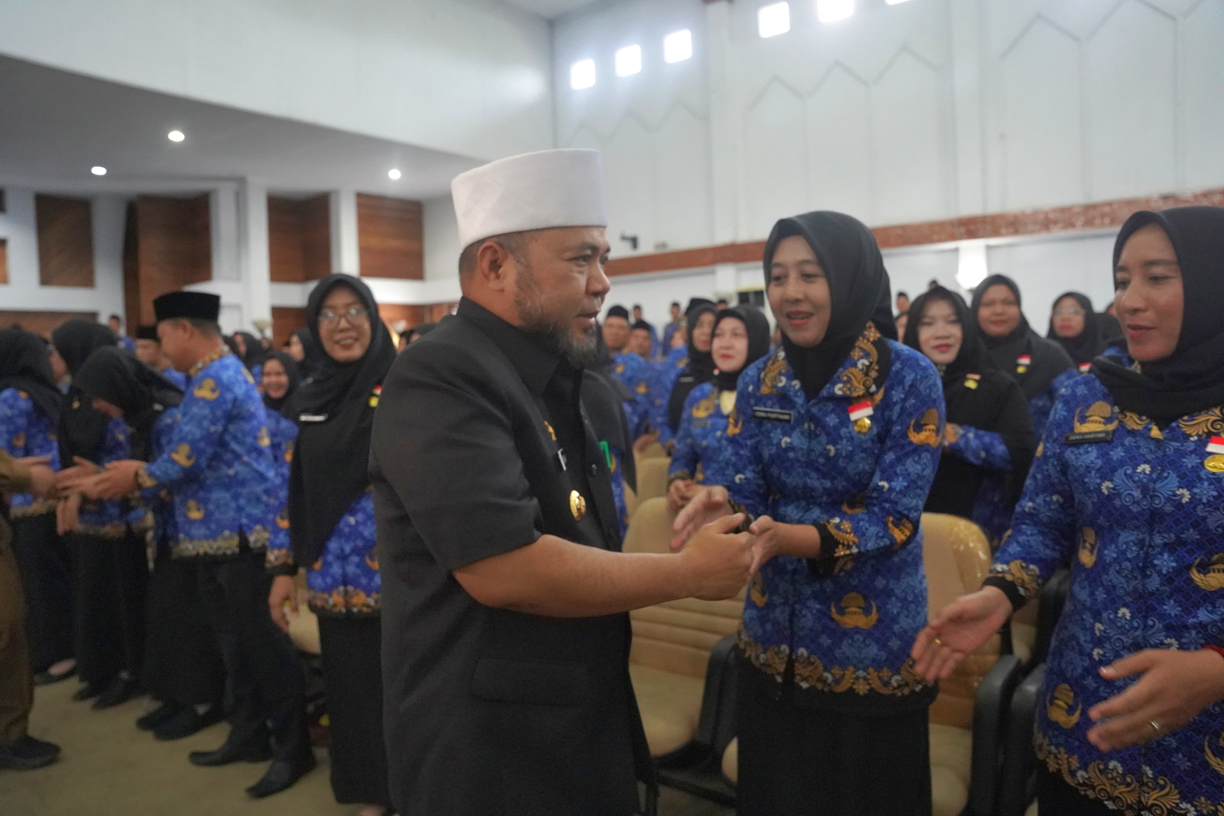 Lantik 443 ASN, Helmi Hasan:  Jangan Rusak Masa Depan Lewat Media Sosial