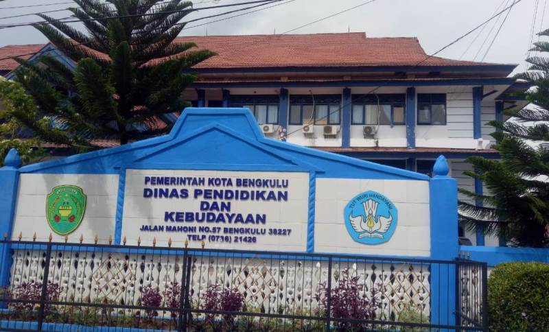  Ombudsman  dan Dikbud Kota Bengkulu  Buka Posko Pengaduan PPDB