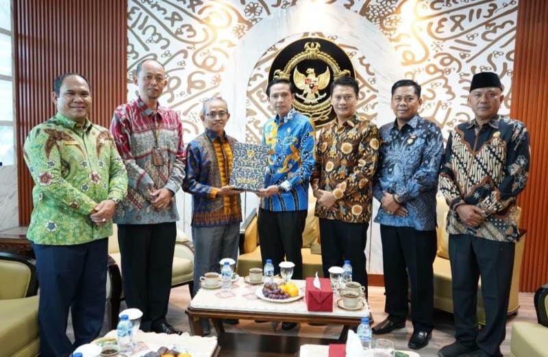 Bupati Kaur Terima LHP Semester II dari BPK RI Perwakilan Provinsi Bengkulu