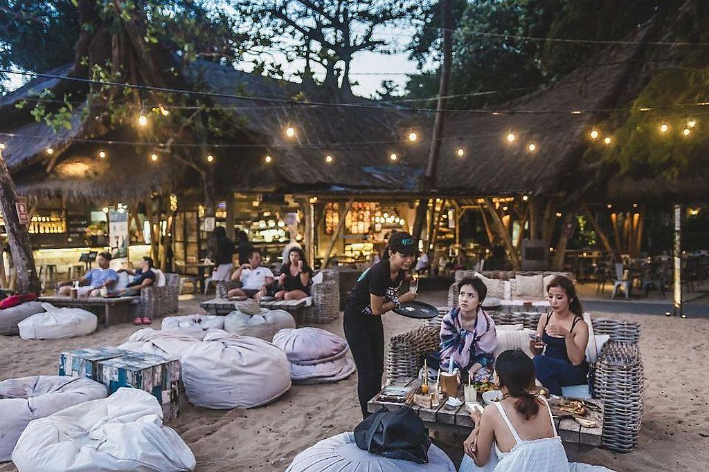 5 Rekomendasi Restoran Terbaik di Sanur Kawasan Tepi Laut Provinsi Bali