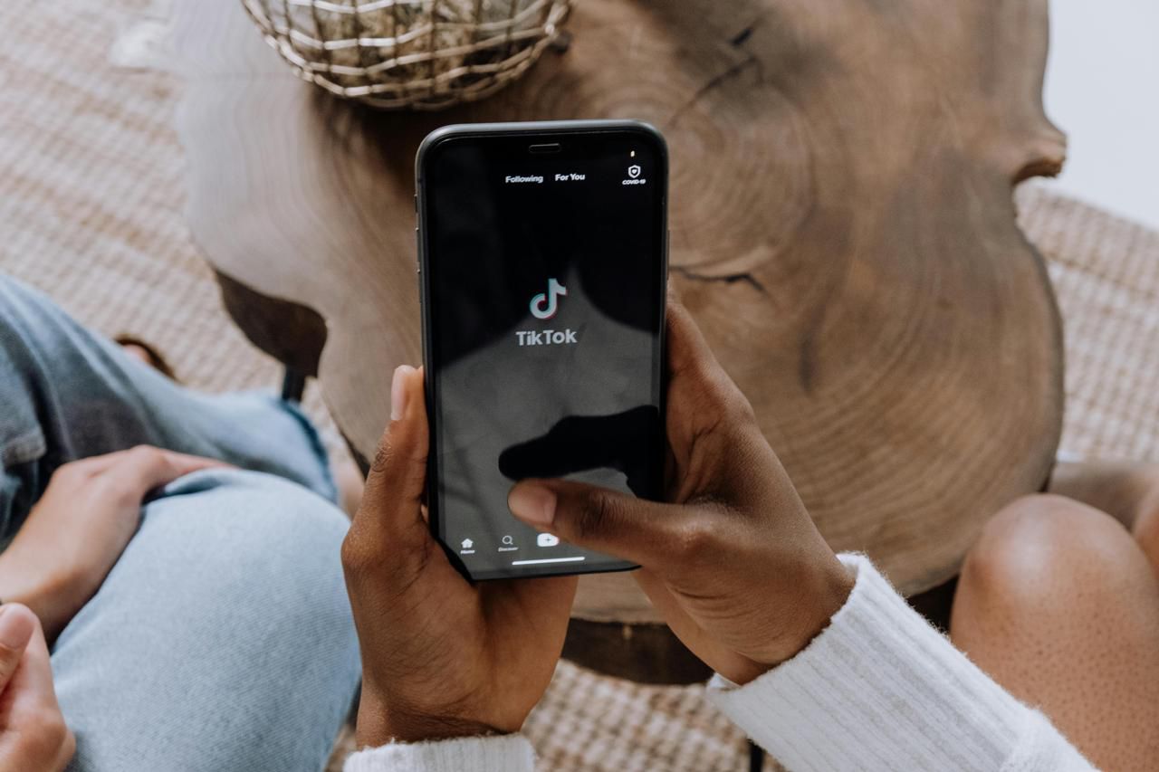TikTok Viral, Budaya Lokal Mulai Dilupakan