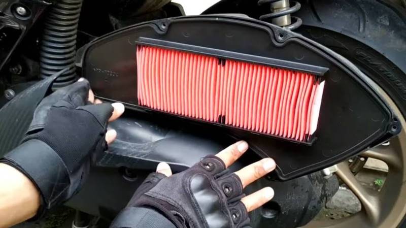 Ini  Cara Membersihkan Filter Udara Motor Matic 