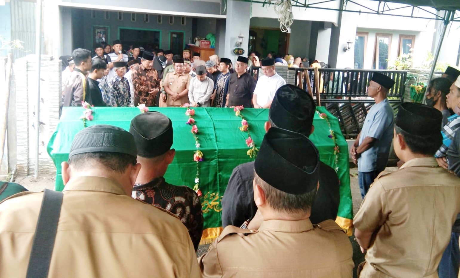 Bupati Mian Lepas Asisten I Setdakab Bengkulu Utara Menghadap Tuhan Yang Maha Esa