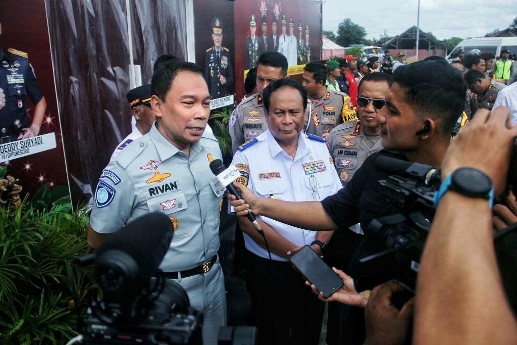 Dirut Jasa Raharja bersama Wamenhub, dan Kakorlantas Polri Gelar Tinjauan Arus Mudik dan Libur Nataru di Tol J