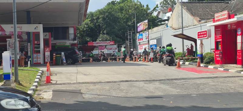 Mulai Terasa, Efek Kenaikan Harga Pertamax di SPBU 