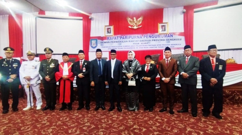 Teuku Zulkarnain Dilantik  Jadi Wakil Ketua I  DPRD Provinsi Bengkulu