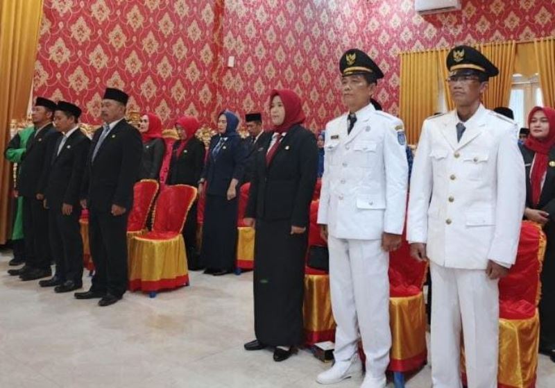 Gerbong Mutasi Perdana Arie-Sumarno Bergerak, 28 Orang Pejabat Dilantik