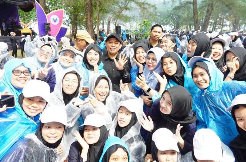  Walikota Hadiri  Langsung Penutupan PKKMB Poltekkes Kemenkes